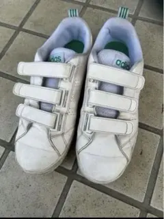 adidas ホワイトスニーカーAW5210 サイズ23.5cm