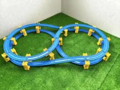 プラレール「8の字型立体交差ループ」 レイアウトＡ