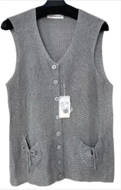 グレー ニットベスト リボン付きポケット付き 新品タグ付き