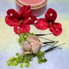 02 フラダンス ヘアクリップ 　ハイビスカス 髪飾り 花ピン　ハワイアン 美品