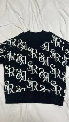 SUREVE ロゴニットセーター ブラック/ホワイト