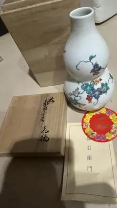 14代目　柿右衛門 染錦 瓢形 花瓶 花鳥文 共箱付 14代目 柿右衛門 染錦 瓢形 花瓶 花鳥文 共箱付 - メルカリ
