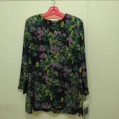 新品　タグ付き　長袖　チュニック　ブラウス　ちりめん　花柄　紺色