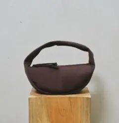 黒 ハンドバッグ