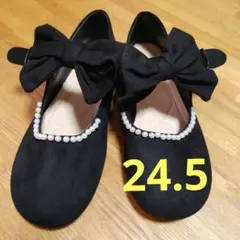 黒いパールリボンフラットシューズ