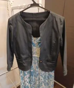 美品☆ブラックノーカラージャケット☆ウエストシェイプ