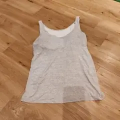 グレー ノースリーブ タンクトップ　UNIQLO　М