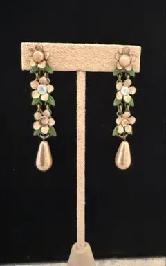 ミハエルネグリン Michal Negrin フラワーパールピアスのサムネイル