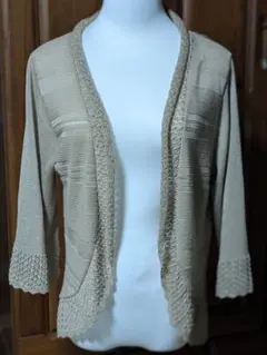 《KUREBI》ベージュ 五分袖 カーディガン レース編み　ボレロ