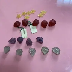 いちご型・ぶどう型プラスチックボタンセット