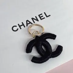 CHANEL シャネル ココマーク ロゴ チャーム ブラック 刺繍のサムネイル