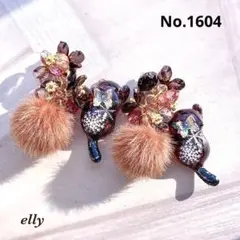 1604.天然石　ガーネット　雪の結晶　じゃれ猫　レジン　チャーム