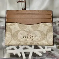 (極美品)COACH ベージュ カードケース