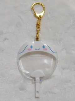 シナモロール エンジョイアイドル うちわ型 缶バッジケース