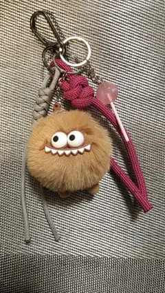 ハンドメイド　バックチャーム　パラコード　じゃらじゃらキーホルダー　モンスター