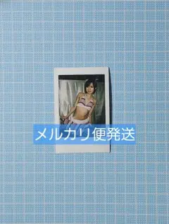麻倉憂　生チェキ 写真 水着 女性　サインなし　匿名発送水濡れ対策