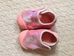 adidas ピンク ベビーサンダル　12cm