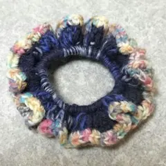 シュシュ　ネイビー/カラフル　フリル　かぎ針編み　ハンドメイド
