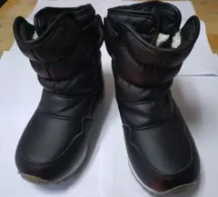 子ども用スノーブーツ 黒　18センチ