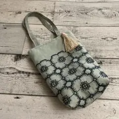 Item thumbnail for item 4b6eb340-6ae8-444e-b7d3-eb9a8036d082