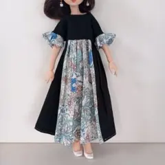 【切り替えワンピース】ハンドメイド　リカちゃん服　22cmドール
