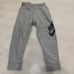 Nike グレー スウェット　ロゴ入り　100