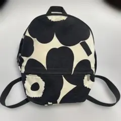 marimekko マリメッコ キャンバス バックパック リュック 黒×白 花柄のサムネイル