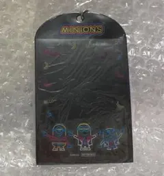 非売品！ 新品 ミニオンズ カードケース キーホルダー