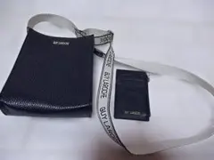 ギラロッシュ GUY LAROCHE ブラックショルダーポーチ&カードケースのサムネイル