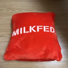 MILKFED. 赤フリースブランケットミルクフェドポンチョ