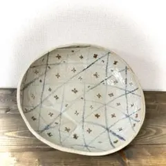 690 SAM様専用【週末お値下げ 美品】青い格子と花模様の大皿