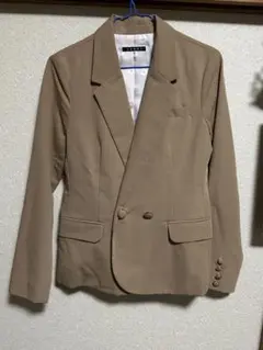 ingni レディース　ジャケット　美品　クリーニング済のサムネイル