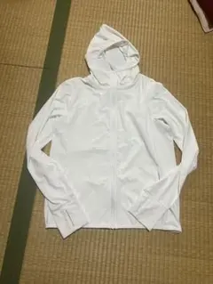 UNIQLO フード付きホワイトパーカー Lサイズ　エアリズム　紫外線カット