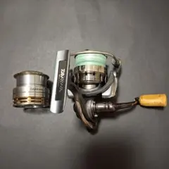 ダイワ　ルビアス 2506 スピニングリール　替えスプール付き Amazon | ダイワ(Daiwa) スピニングリール 15 ルビアス 2506