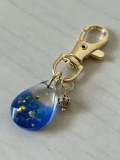 レジンしずく型ミニチャーム　ブルー