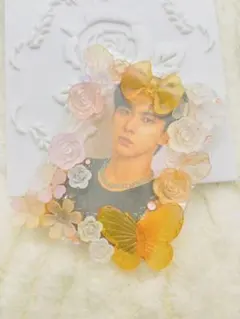 オレンジ　トレカケース　硬質ケースデコ　ホイップデコ　B8 推し活　推し色