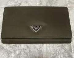 PRADA 長財布 カーキ ナイロン×サフィアーノレザーのサムネイル
