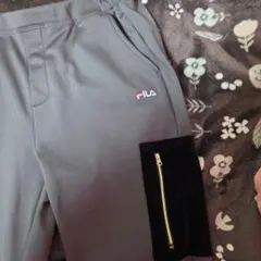 値下げします！FILA グレー ジャージパンツ ポケット付き