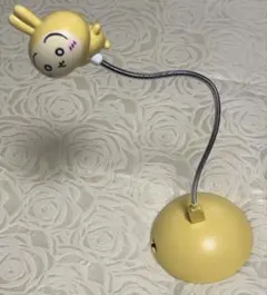 ちいかわ　うさぎ　USBスタンドライト