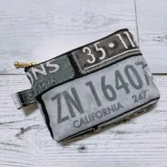 ナンバープレート柄 ポーチ ファスナー付き
