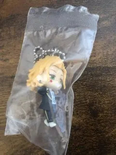 ツイステッドワンダーランドスイングマスコット　ケイト・ダイヤモンド