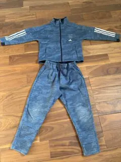 adidasジャージ上下130