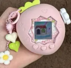 ②たまごっちパラダイス　シリコンカバー　ケース　スキン　ストラップ　苺　カバー