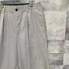 スラックス　GU　グレーパンツ　パンツ　ジーユー