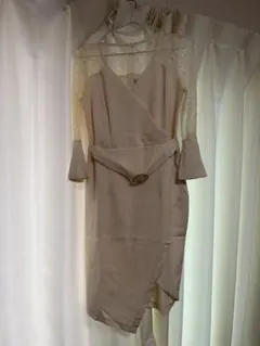 ベージュ ラップスタイルドレス レース袖