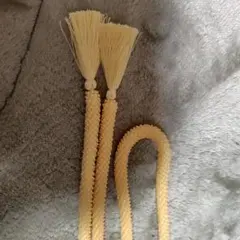 淡い黄色のビーズ装飾帯締め