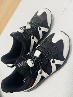 瞬足　スニーカー　22cm ⭐︎新品