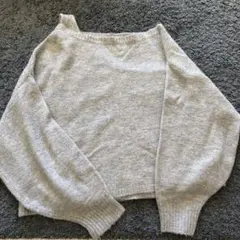 オフショルダー ニットセーター　ベージュ
