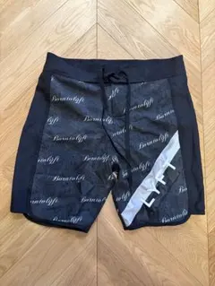 LYFT サーフパンツ S ブラック 着用1度のみ LYFT サーフパンツ S ブラック 着用1度のみ