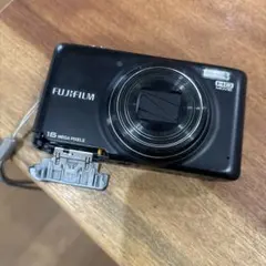 ジャンク　Fujifilm 12 Mega Pixels コンパクトデジカメ FUJIFILM 12.2 MEGA PIXELS ジャンク - メルカリ